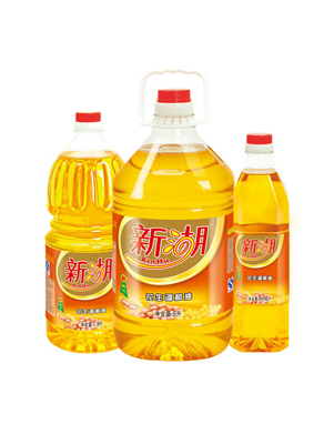 食用油灌裝機(jī)回首艱苦過(guò)去，展望美好未來(lái)