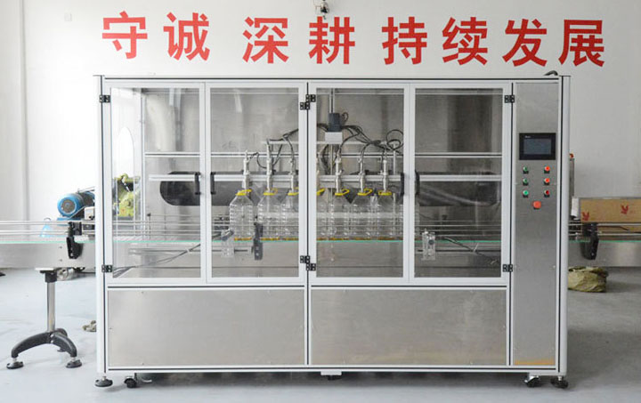 客戶收割機(jī)，20L食用油灌裝機(jī)一言不合就虐狗